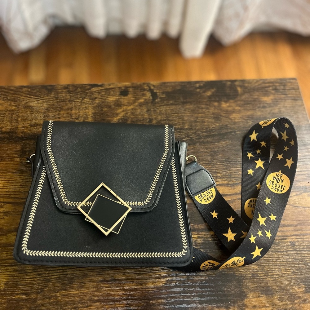 AUTHENTIC Marc Jacobs Black Crossbody Bag with Gold Star Strap